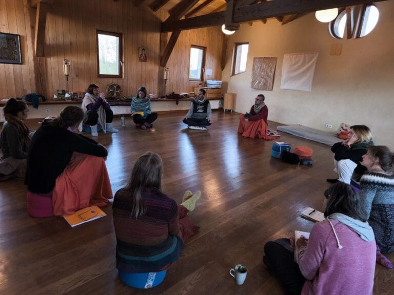 groupe de formation aux constellations systémiques familiales - cercle de partage